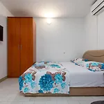 Vrebac Badem On The Peljesac Peninsula Pensionat