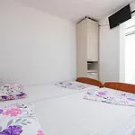 Vrebac Badem On The Peljesac Peninsula Pensionat