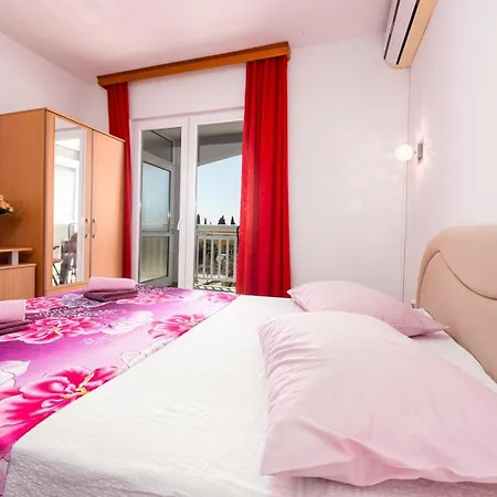 Πανσιόν Vrebac Badem On The Peljesac Peninsula