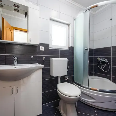 Gostinjska kuća Vrebac Badem On The Peljesac Peninsula Orebic